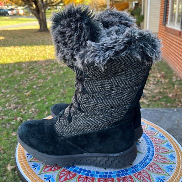 Skechers On the GO Joy Women’s 7 Black Gray Suede Winter Boots 14363 Retro 2016 - Picture 2 of 9